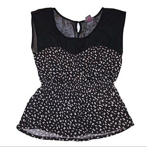 Boutique cold shoulder peplum top (Size M)